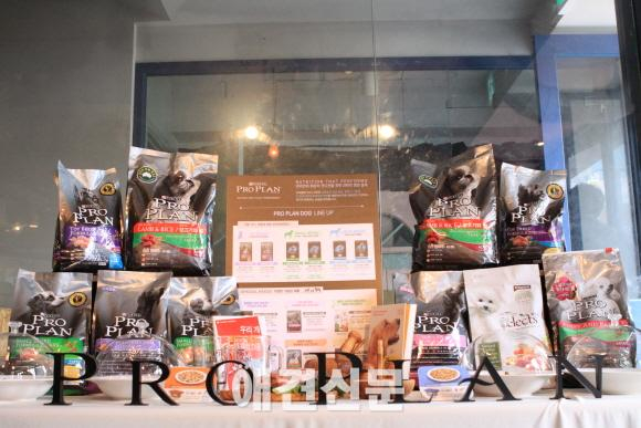애견사료 사업, 기업들에서 너도나도 뛰어들어..