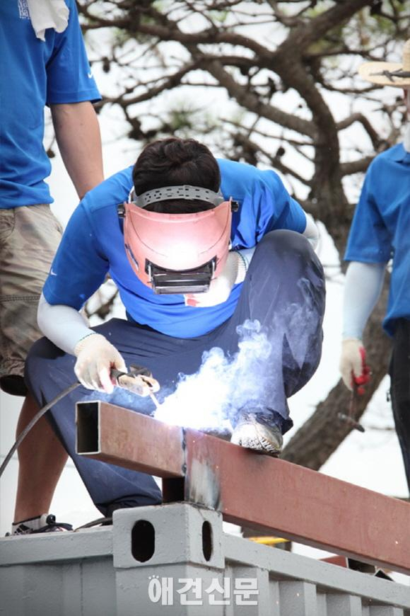 네추럴발란스 블루엔젤 자원봉사단 6기, 아산천사원에서 자원봉사로 구슬땀..