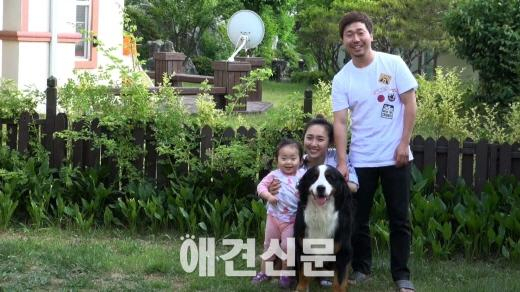 대표애견연예인 안혜경-양선일, '단짝'서 반려견들과 환상호흡 과시