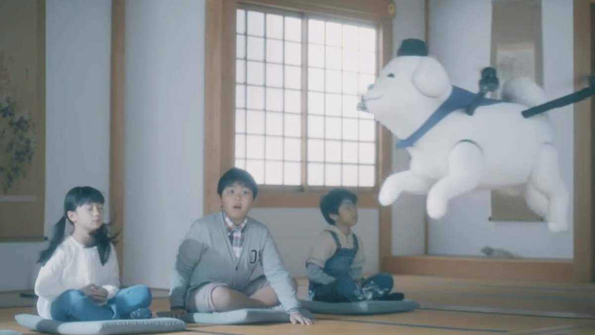 日 날아다니는 강아지 등장