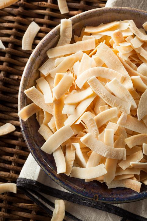 코코넛 오일 먹고, 바르고 활용도 높아… 코코넛에 대해 알아보자