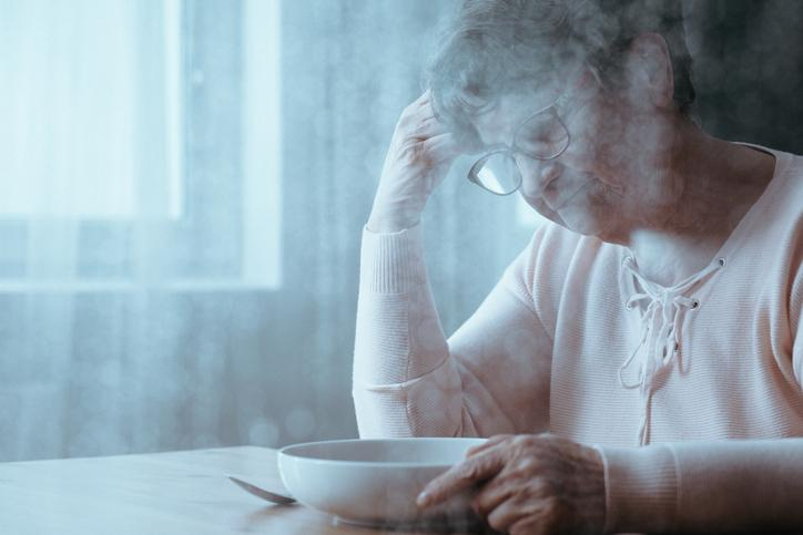 알츠하이머 치매예방으로 치매초기증상 'Good bye'