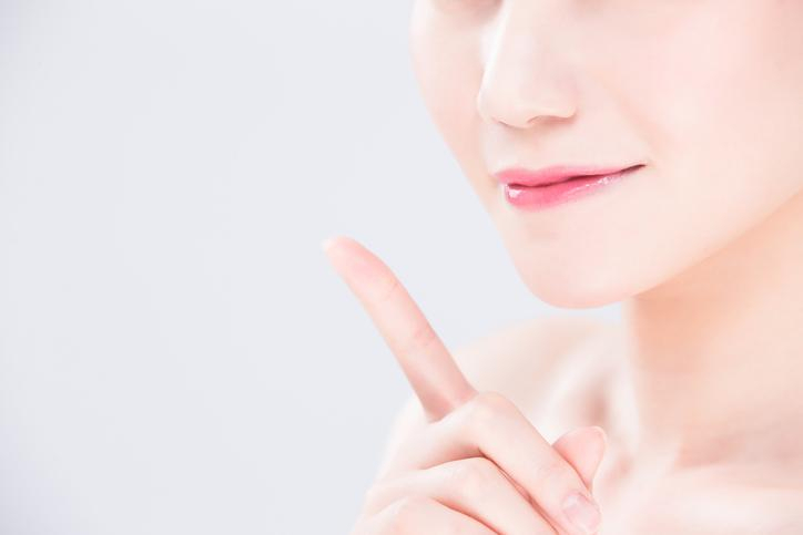 60세 여성 50%가 앓는 '구강건조증' 원인...'이것' 부족, 방치하면 쇼그렌 증후군 생겨