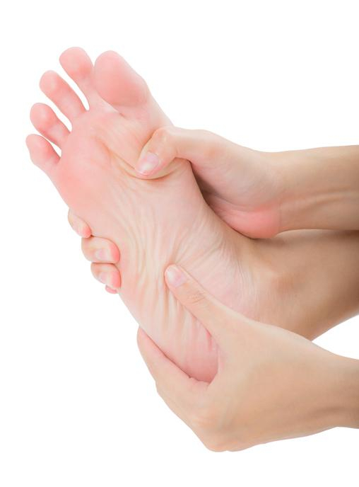 건강에 좋다던 발바닥 지압…도리어 '족저근막염'을 부른다? 발바닥 통증 자가치료 가능할까