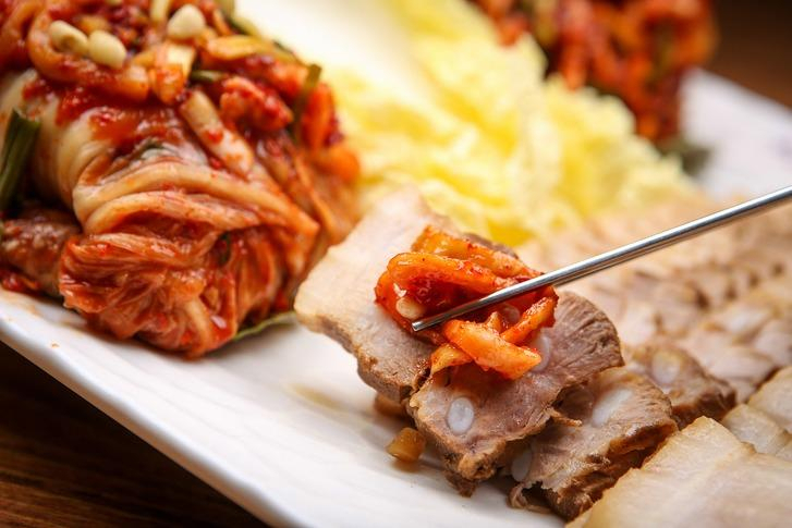 김치한점, 보쌈한점 겨울철 별미로 먹는 한국인의 대표적 야식 삼겹살 보쌈 만들기