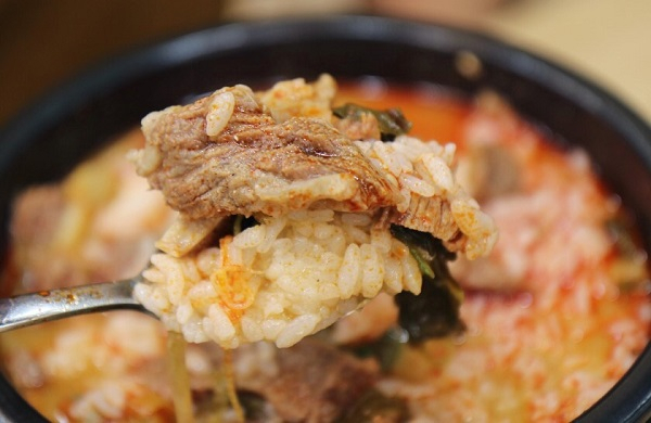 화성향남맛집 별미인 한우우거지국밥, 깊고 진한 국물 맛의 비밀은?