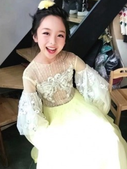 판빙빙, 동생 판청청에 이어 사촌동생까지 데뷔 임박?...'유전자가 우월해'