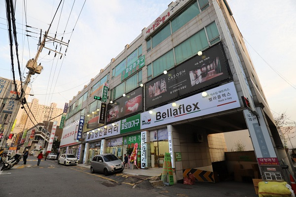 의왕가구단지 인근 수원인계한양수자인, 평촌더샵아이파크, 효성대성유니드, 의왕백운지구골드클래스 등 인근 아파트 입주 예정자 최대혜택