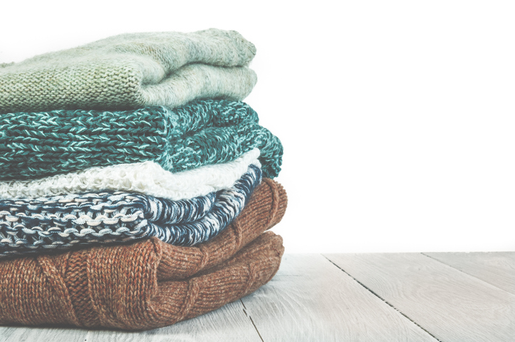 겨울철 남자·여자 옷관리 꿀팁! 옷 정전기 없애는 법...정전기 방지 팔찌·정전기 방지 스프레이 '인기'