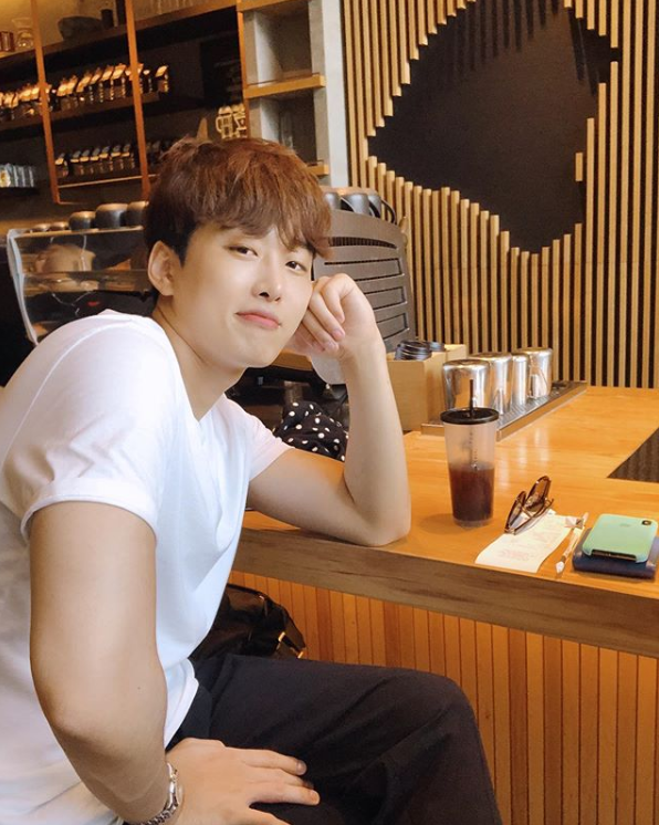 조정식 아나운서, '박서준 닮은꼴' 비주얼 화제 입사 동기 장예원 하나뿐이다