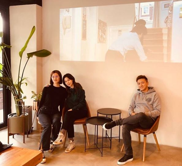 박시은 진태현 입양 ‘진짜가족’ 해시태그에 가슴 찡, 딸과 나이 차이는?