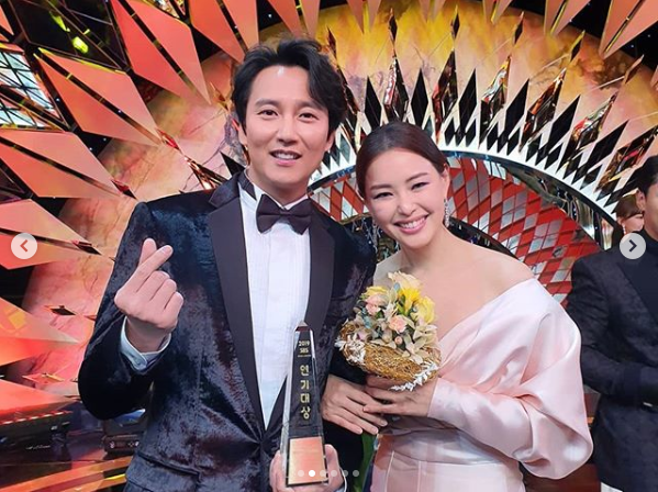 이하늬, 알고보니 불혹 앞둔 나이? 국회의원부터 무형문화재까지 집안 스펙에 '시선집중'