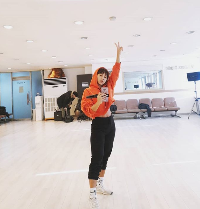 김야니, 동안 미모에 딸과 자매같아 한국인 남편 어떻게 만났나 했더니..