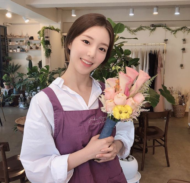 연상은 아나운서, 꽃보다 예쁜 미모, 남다른 몸매에 맥심 화보까지