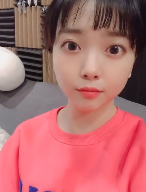 가수 요요미, 나이보다 한참 어려보이는 일상에 `두근` 반묶음도 `찰떡`