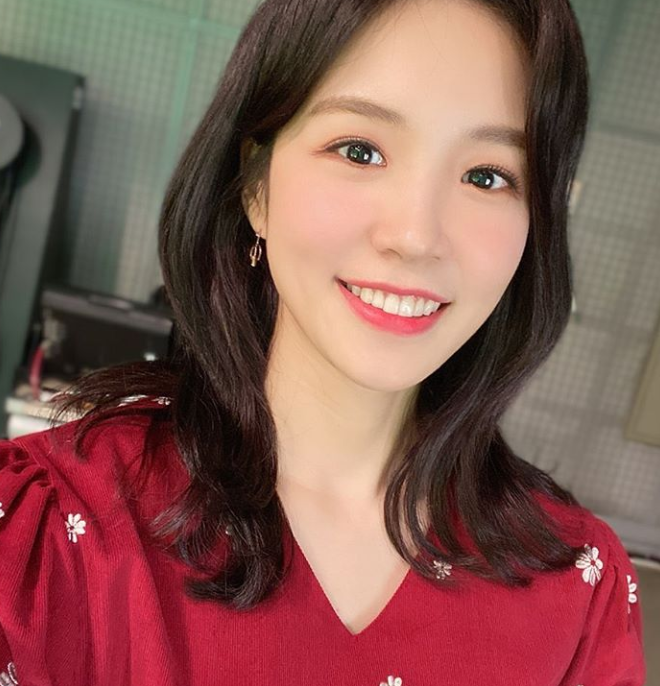 장예원 아나운서, 나이 가늠 불가 동안 미모 기생충 소식 준비했어요