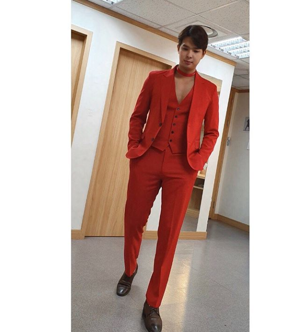 `미스터트롯` 류지광, 수트 사이로 보이는 상남자 근육 `폭발`