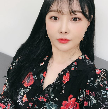 이다지, 수입에 100억 계약금? 그렇게 받으시는 분들도 있지만..