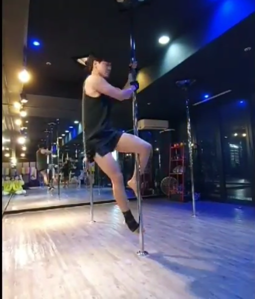 트롯파이터 이대원, 부상투혼 폴댄스 연습영상 공개해 '시선집중'