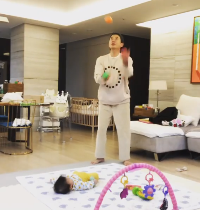 최필립, 사랑하는 딸을 위한 아빠의 재롱 딸바보 인증