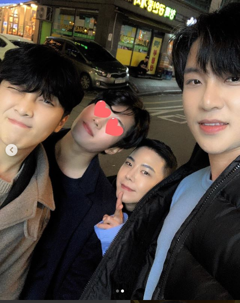 '미스터트롯' 추혁진, 황윤성·김중연 등 아이돌부 브로맨스 뽐내 '시선집중'