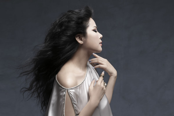 가수 웅산, 과거 비구니 생활 고백 고2때 출가했다