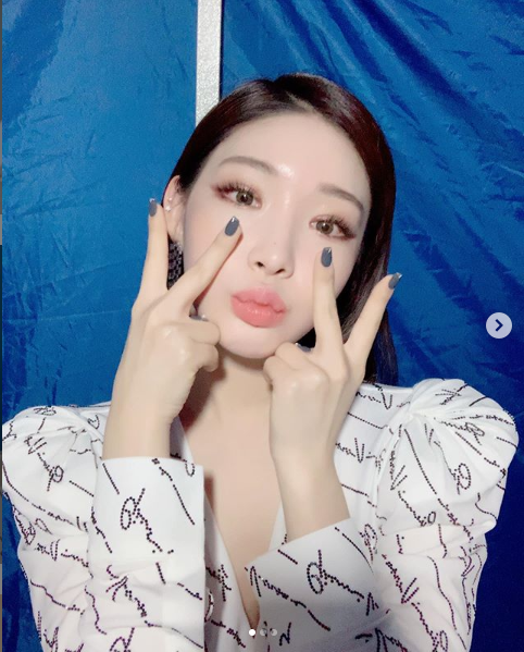 '10개월만 컴백' 청하, 충격적 커밍순 이미지에 '시선집중'