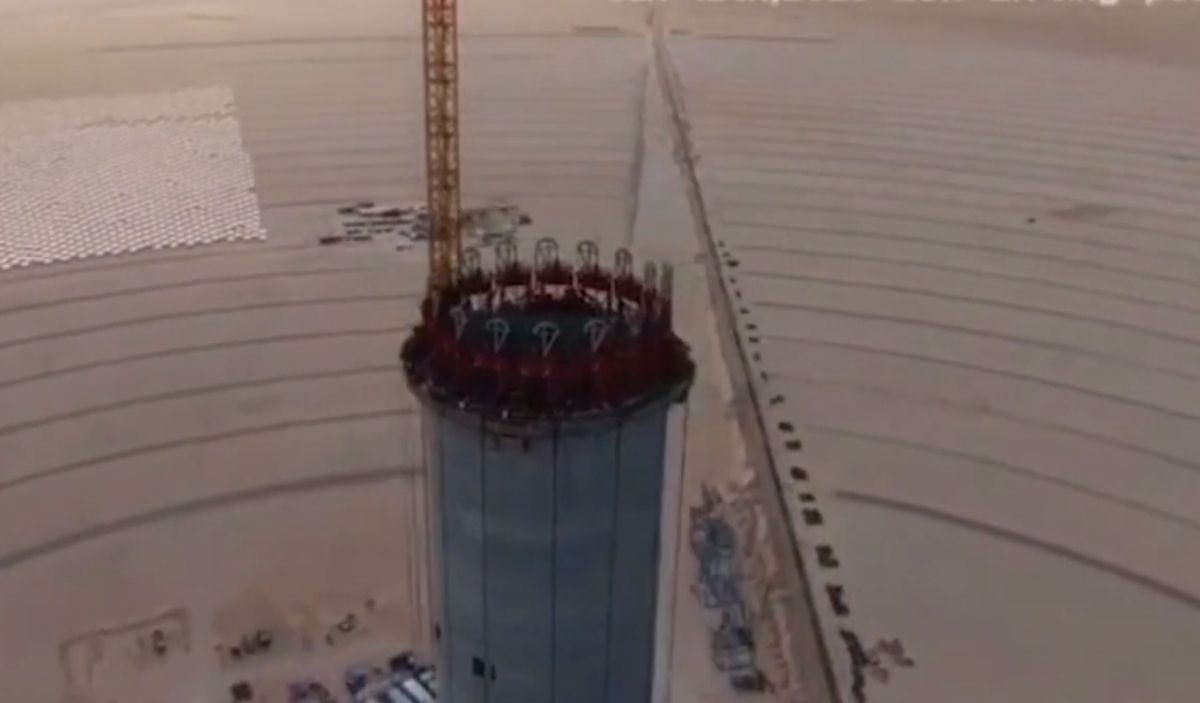 Shanghai Electric Dubai MSR, 262m 세계 최고 타워 상부 수신기 완공