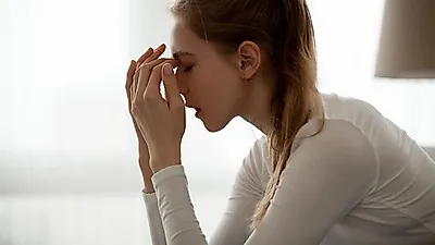 현대인에게 흔하게 나타나는 '우울증', 초기증상·극복방법은 무엇?