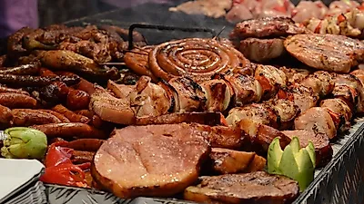 야외에서 잘 구워진 그릴의 불 맛, '바베큐그릴'로 맛본다