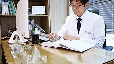 여름철 피부관리, 피부과전문의와 상담해야