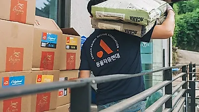 반려동물 식품브랜드 오리젠•아카나, 동물자유연대에 반려동물식품 1톤 ‘따뜻한 기부’