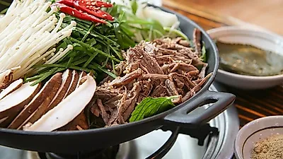 신촌역 맛집 유텐실, 여름 복날맞이 '한우보양전골' 선보여