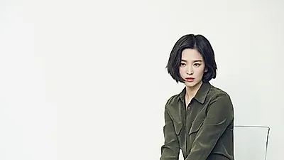 '남자친구' 송혜교 근황·나이에 "심각하네" 왜? 단발병 주의..송중기·박보검 사로잡은 립스틱·귀걸이 어디꺼?