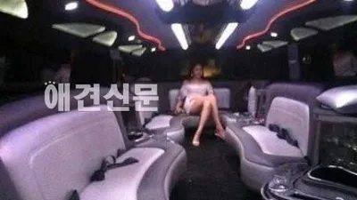 함소원, '초호화 리무진 안 화려...쭉뻗은 고속도로 각선미'
