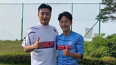 이승우, 안정환과의 투샷 공개…배구선수 한송이 응원