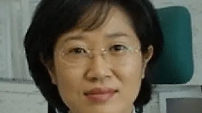 [☞핫키워드] 문대통령 국정지지도 5주째 하락, 김은영 국장 과로와 연관있나?