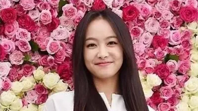 빅토리아, 화사한 요정 비주얼...'자체발광 꽃미모'