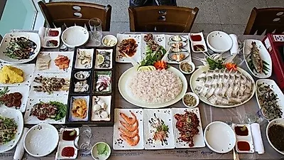 여수맛집 '나폴리횟집'서 여수 식도락여행 할 수 있어