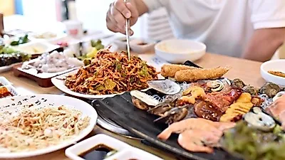 직접 잡은 제철 해산물, 바로 이맛이야...강화도 맛집 '보광호' 양푸니물회 인기