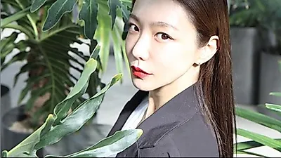 ‘아내의 맛’ 신소율, 김지철과 ‘87만 원 초저가 웨딩’ 이후 물오른 미모 공개