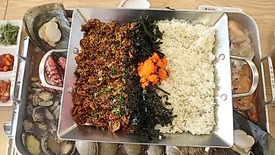 안면도 맛집 '안면가'에서 용궁철판 해산물 한상으로 몸과 마음 달랠 수 있어