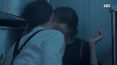 [월화드라마] '기름진 멜로' 칼 맞은 장혁, 정려원에 기습 키스..이준호와 삼각관계 인물관계도 달라질까?