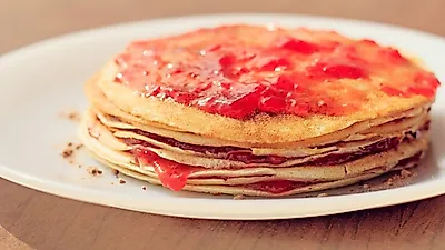 고소하고 담백한 크레이프를 케이크로, 맛있는 '크레이프 케이크' 만드는 법