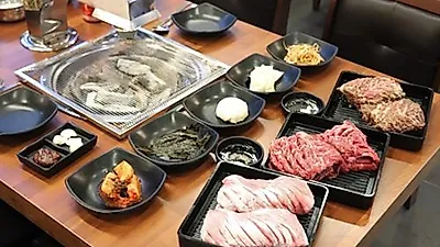 장인의 손맛 느낄 수 있는 수제갈비, 22년 전통의 강릉 맛집 '풍년갈비'