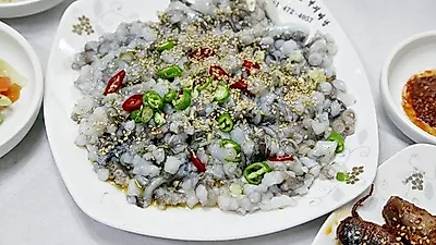 영암낙지 제대로 맛보고 싶다면? '영암맛집 독천낙지마당'