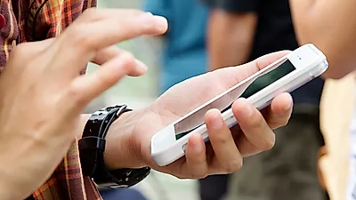 '청소년 도박' 스마트폰이 키운다?...시작 연령 점점 낮아져
