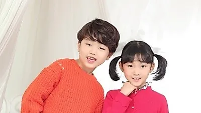 키즈모델선발대회 출신의 키아나엔터테인먼트 어린이모델 최용호와 유지완, 발랄한 캐주얼 컨셉 화보 촬영에 나서