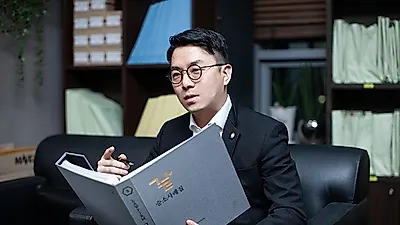 '납치, 감금까지' 양육권 전쟁에 멍드는 아이 늘었다...대구이혼변호사 법률사무소 그날 전용탁 변호사 "이혼 앞둔 다문화 가정, 법적 절차 거쳐야"