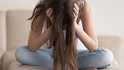 여성 갱년기 증상 자연스럽게 받아들이고 극복하는 것이 중요해..자두가 갱년기에 좋은 음식이라고?